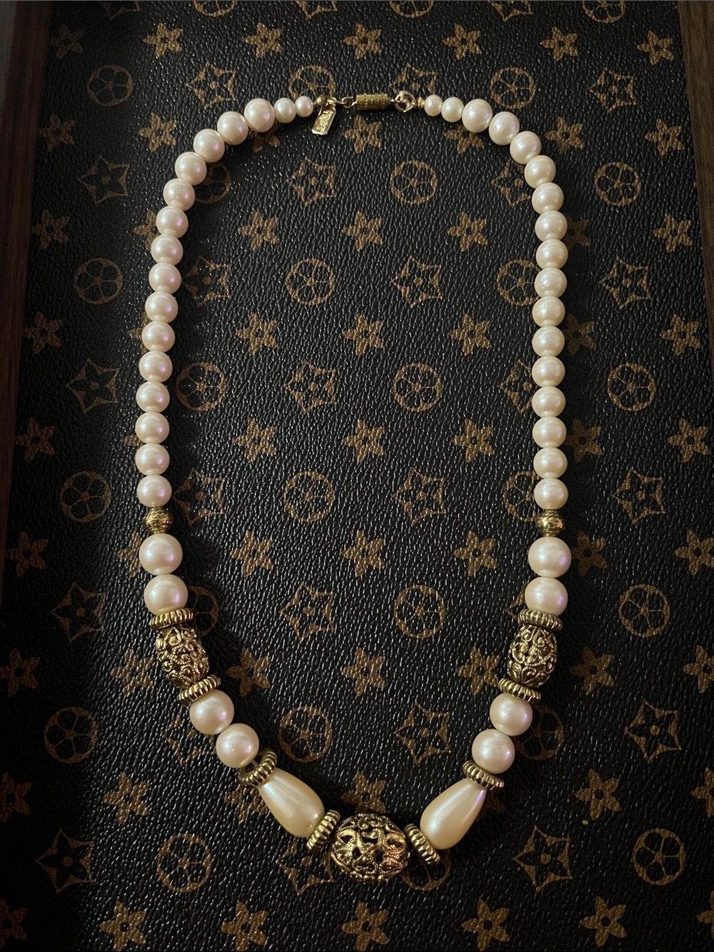 Vtg Pearl and Gold-Filigree Beaded Necklace